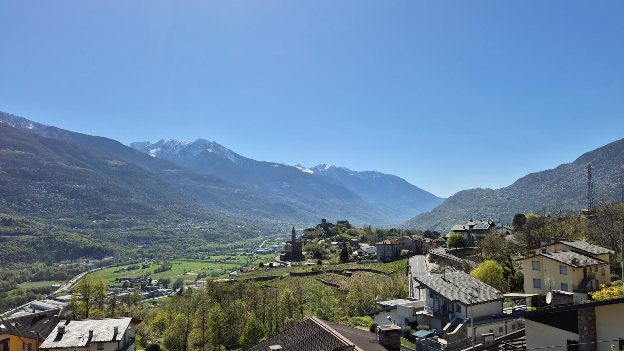 Typical Apartment In Valtellina Sondrio Esterno foto
